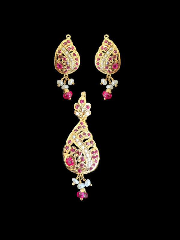 Gold plated jadau silver pendant set in ruby pearl  ( READY TO SHIP )