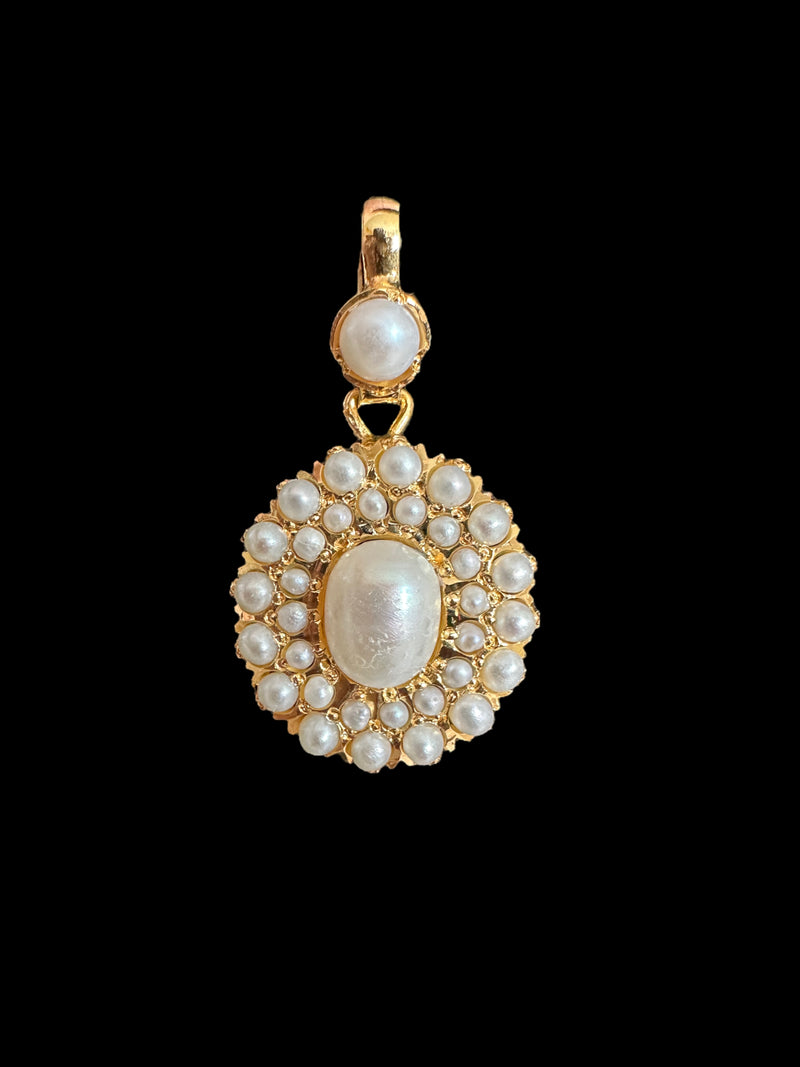 Gold plated jadau silver pendant set in freshwater pearls  ( READY TO SHIP )