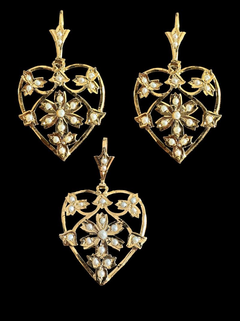 MANARA Pendant and earrings set in gold plated silver ( READY TO SHIP )