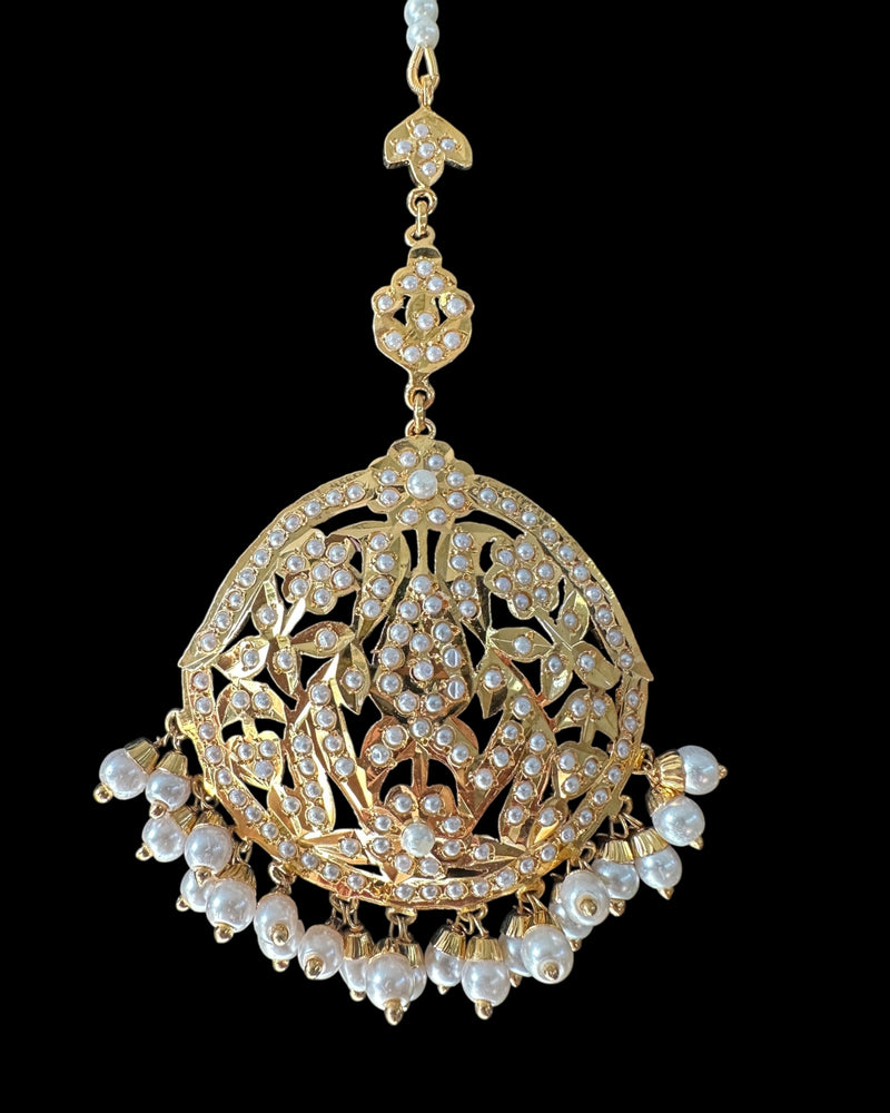 DJTK366 Samra Punjabi Pearl Tika – Gold-Plated Bridal Headpiece with Shell Pearls ( READY TO SHIP )