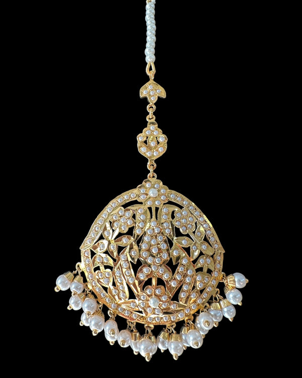 DJTK366 Samra Punjabi Pearl Tika – Gold-Plated Bridal Headpiece with Shell Pearls ( READY TO SHIP )