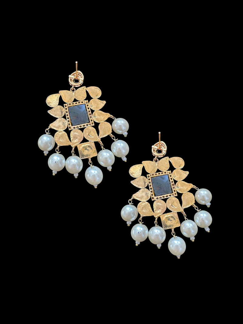 DER642 Nagma dangler earrings in kundan (black )( READY TO SHIP)