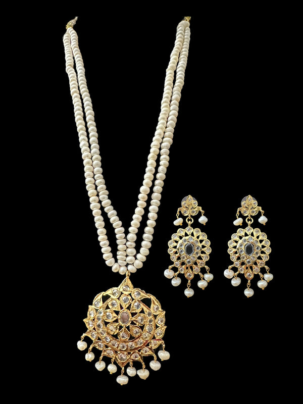 PS387 Shirina pendant set in fresh water pearls ( READY TO SHIP )