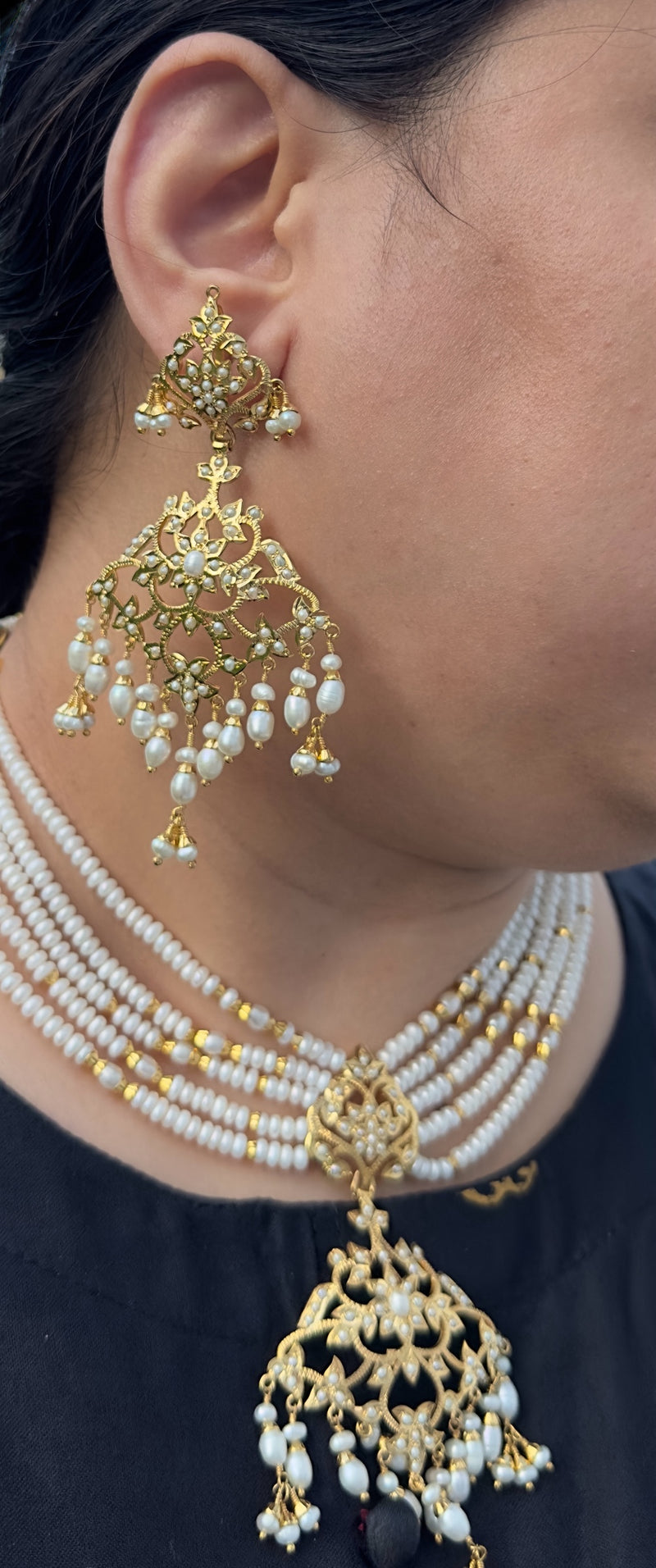 SN22 Gold-Plated 92.5 silver Pearl Necklace with Edwardian Style Earrings