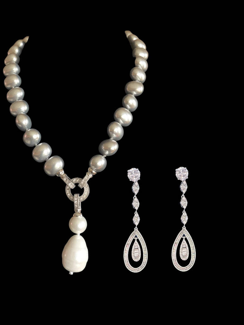 NS266 Pearl necklace set ( READY TO SHIP  )