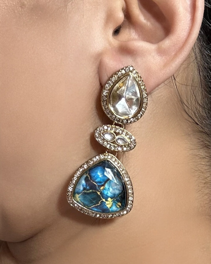 Quartz earrings - lightning blue  ( READY TO SHIP )
