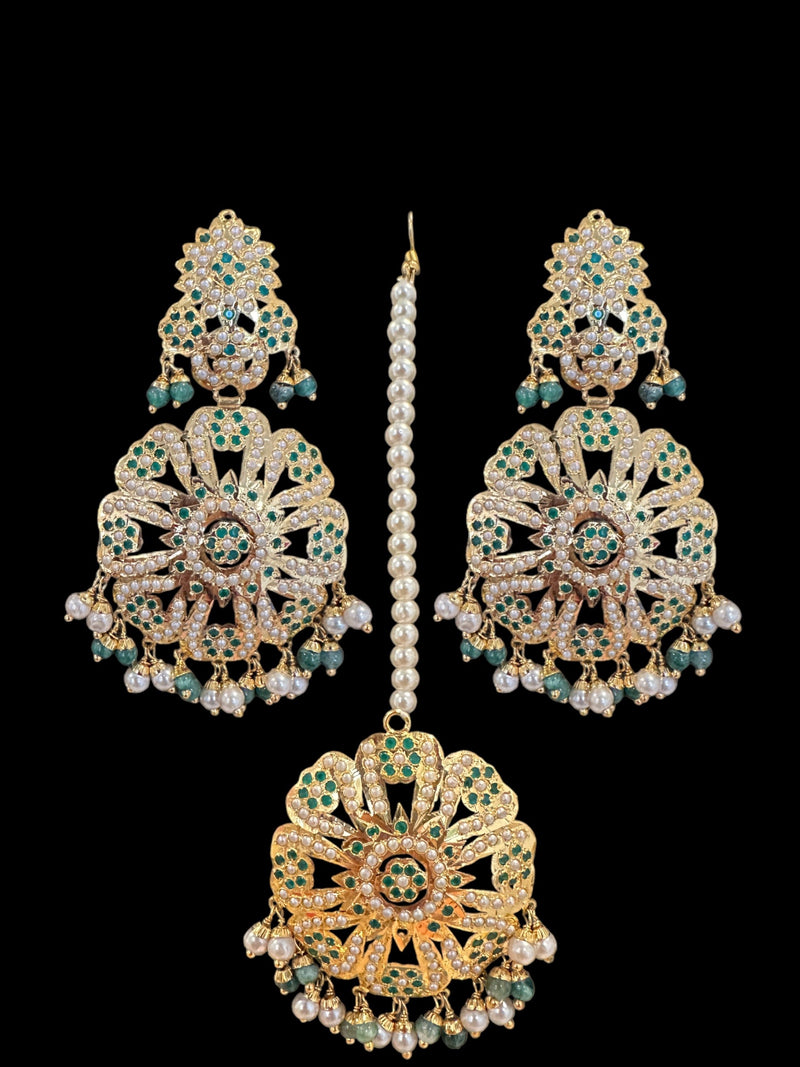 Sohni  earring tika set in green  (READY TO SHIP)