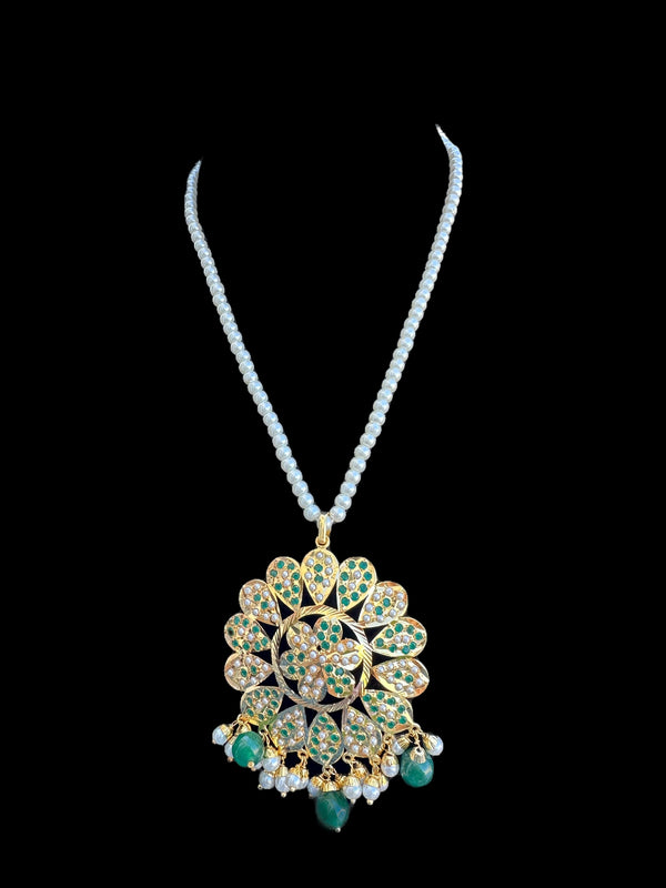 PS371  Kavya pendant set in green     ( READY TO SHIP)