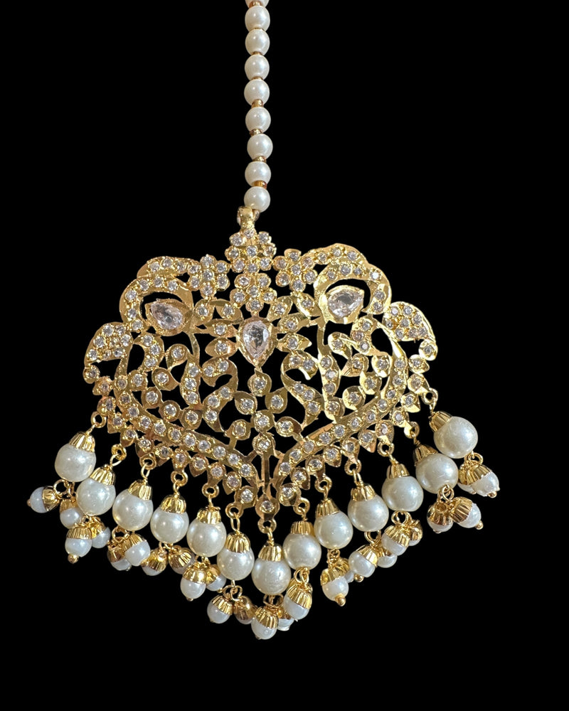 DNS211 Neeli Elegant Gold-Plated Necklace Set with Zircons & Shell Pearls ( READY TO SHIP )