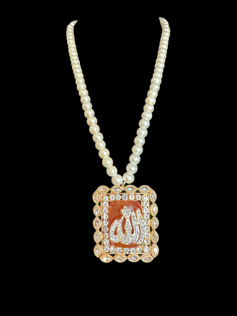 PS534 caligraphic pendant set with agate / aqeeq stone in pearls ( READY TO SHIP )