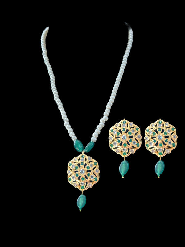 PS488 pendant set with emerald quartz  beads ( READY TO SHIP )