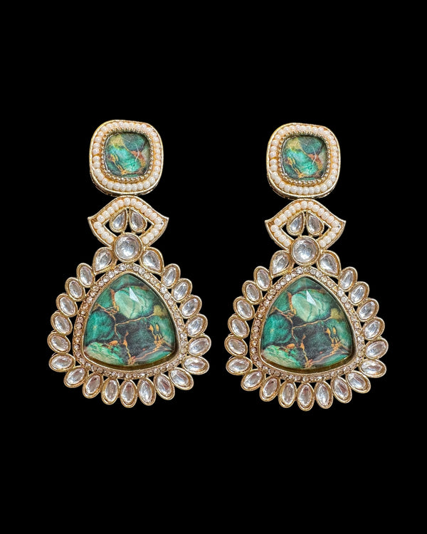 Quartz earrings - moss green    ( READY TO SHIP )