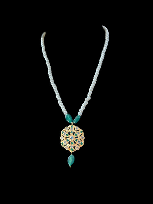 PS488 pendant set with emerald quartz  beads ( READY TO SHIP )