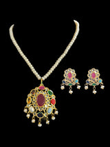 PS397 Gold plated pendant set with earrings in fresh water pearls ( READY TO SHIP )