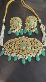 C508 choker set in real pearls and emeralds ( READY TO SHIP )