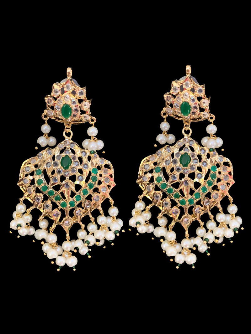 Ekta earrings in green DER34 ( SHIPS IN 3 WEEKS  )