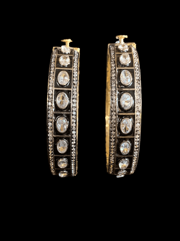 Side-by-side view of Poli Kundan stone bangles highlighting the intricate working of design.