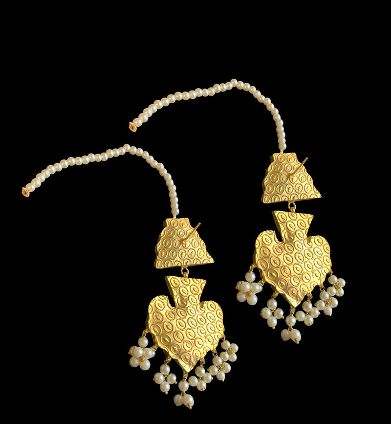 DER238 Chanda Thapa style earrings  (READY TO SHIP )