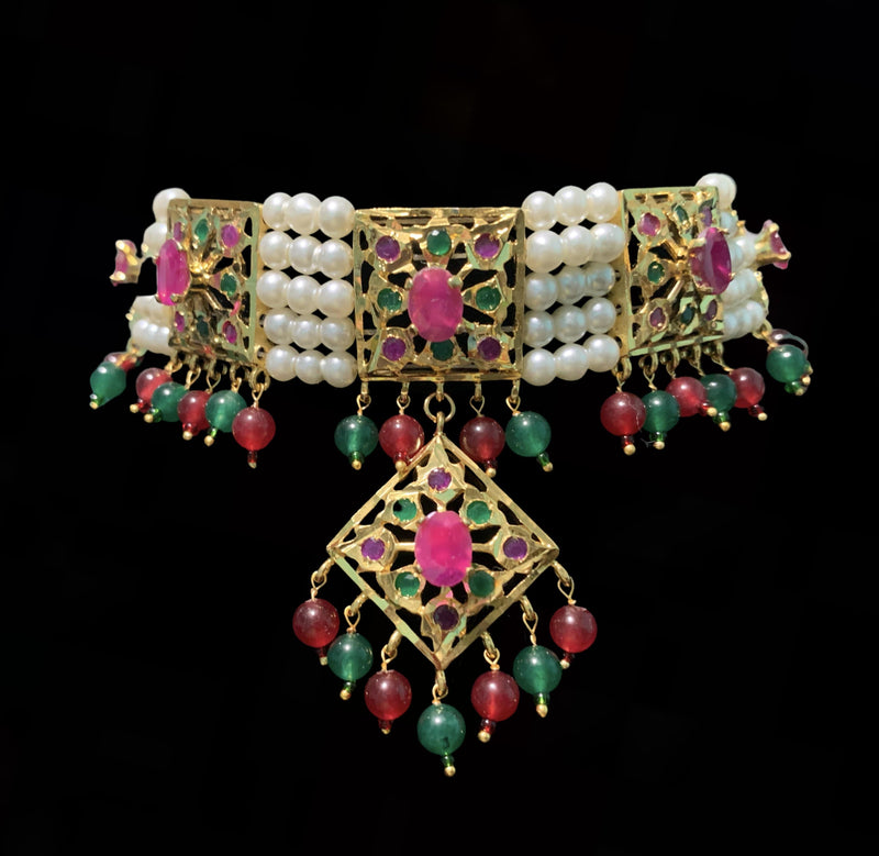 Anushay red green choker with earrings ( READY TO SHIP)