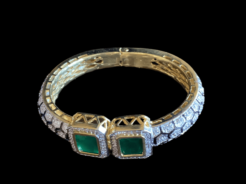 B53 Victorian kada (GREEN  )(SHIPS IN 2 WEEKS )