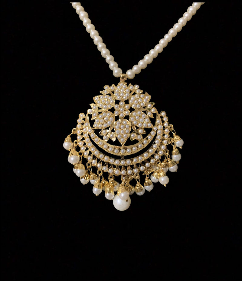 PS100 Mohini pendant set ( pearls ) ( READY TO SHIP )