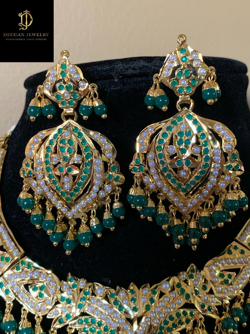 NS62 Taseen necklace set in emerald (READY TO SHIP)